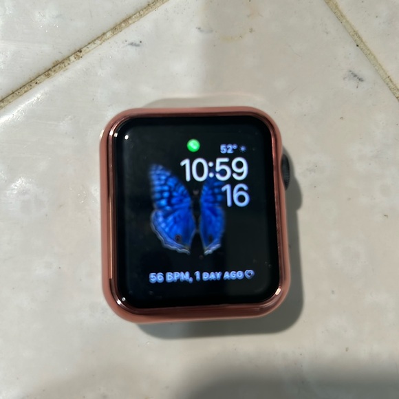 COPY - Apple Watch 3 series - Picture 1 of 7